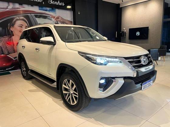 TOYOTA HILUX 2.7 SR 4X2 CD 16V FLEX 4P AUTOMÁTICO